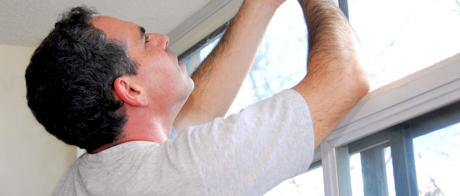 curtain fitters DA16